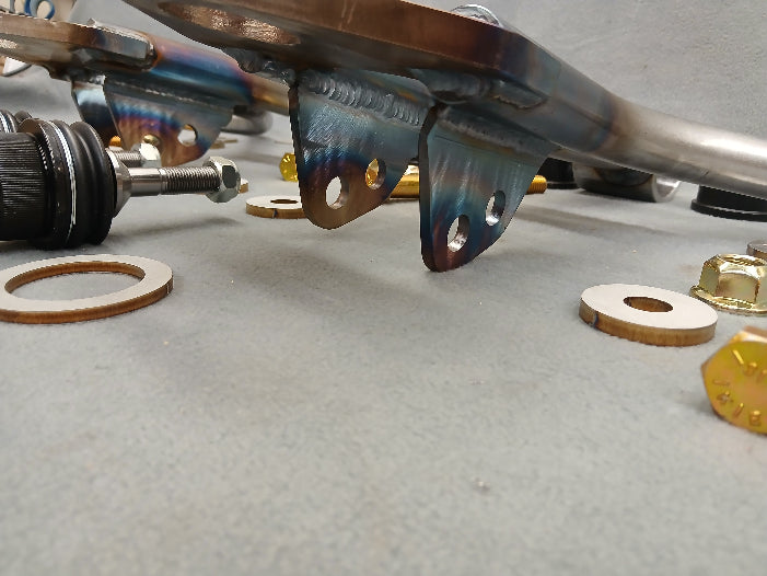 #701 - 03-11 CROWN VIC - LOWER CONTROL ARMS - STRUTS/COILOVERS/BAGS